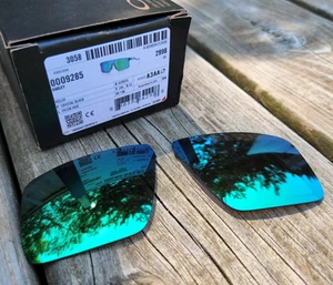 Lentes Oakley Helux genuinas, Prizm Jade, rasguños menores, despegues nuevos - Imagen 1 de 3