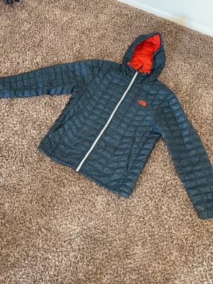 Куртка мужская North Face ThermoBall средняя темно-синяя оранжевая с капюшоном пуховик - Изображение 1 из 4