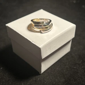 14K ITALY Solid Yellow & White Gold Ring W Overlapping Design Band Ring SIZE 6 - Picture 1 of 13