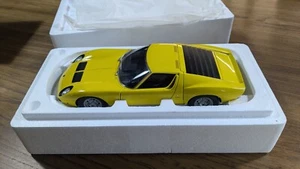 AutoArt Millenium 1/18 Lamborghini Miura SV Yellow - Foto 1 di 21