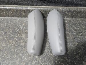 95-99 Chevy Tahoe Suburban Front Seat Left Right Arm Rest Pair Gray Leather OEM