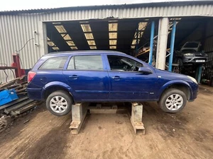 Breaking 2005 Vauxhall Astra Estate 1.6 Petrol ONE WHEEL NUT - Picture 1 of 9