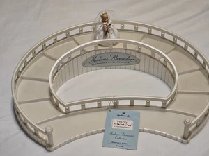 Vintage Hallmark Merry Miniatures Madame Alexander Display Base With Figurine - Picture 1 of 6