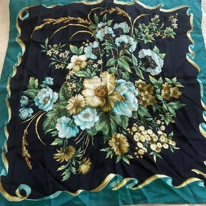 Platki.ru Schal Blumenstrauß reine 100% Seide  - Bild 1 von 5