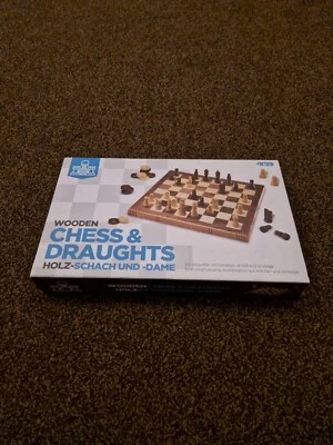 3 in 1 Chess Wooden Set Fold Chessboard/Backgammon/Draughts Wood Board Game Toy - Image 1 of 4