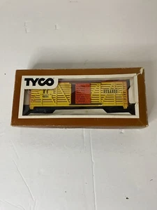 Tyco 935-2 Durango KC 40394 HO Scale Livestock Cattle Car Electric Train Yellow - Picture 1 of 6