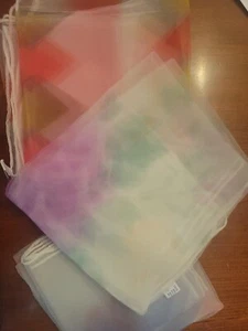 3 Vintage Nylon Chiffon Schals 22 & 24 Zoll quadratische Blumenmuster geometrische Designs - Bild 1 von 10