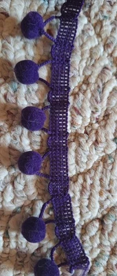 Nuevo ribete de tela de bola de pompón púrpura profundo de 1/2" 2,5 yardas Foto 1 de 2