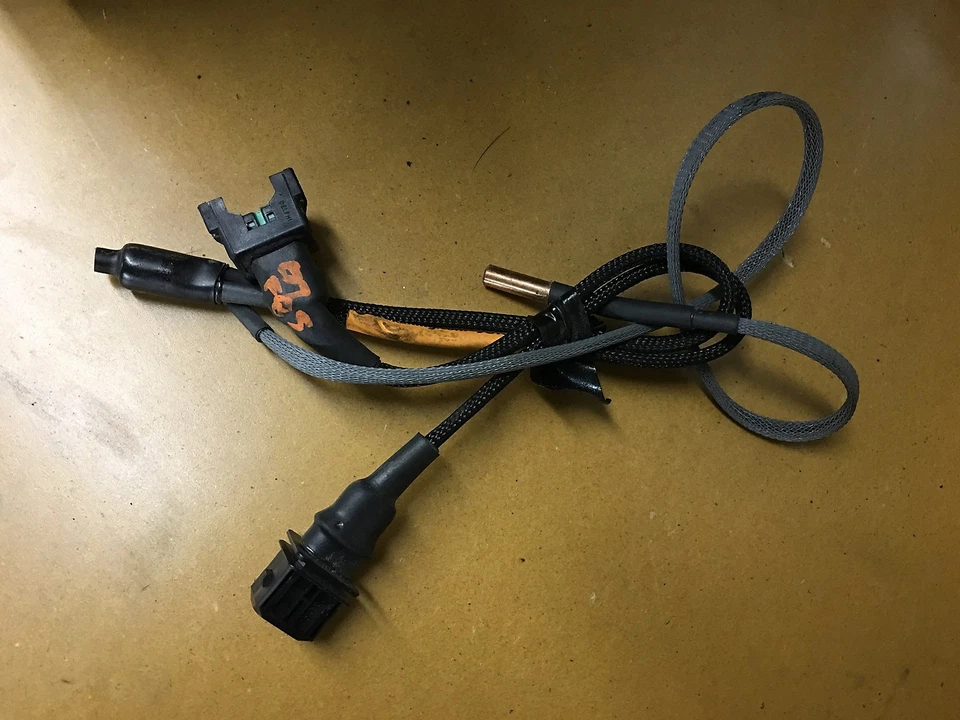 2007 BMW F800S F 800 S GS ST 07 08 06 ABS temperature intake air sensor relay - Image 1 of 1