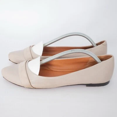 Bailarina plana GIVENCHY para mujer de cuero beige sin cordones EE. UU. 8,5 / REINO UNIDO 6 UE 39 24 cm Foto 1 de 4