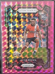 2023 - 2024 Prizm Premier League #294 Jacob Brown Pink Mosaic - Bild 1 von 2