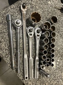 Huge Lot Vintage All Craftsman Ratchets, Sockets, Breaker Bar - Picture 1 of 4