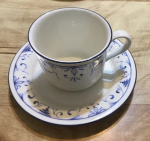 5 Lenox CHINASTONE Saucers With Cups Country Blue Pattern - Picture 1 of 4