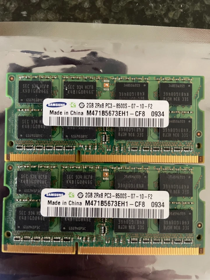 Samsung 4 GB kit 2 x 2GB PC3-8500S DDR3 1066 SODIMM compatible w/late 2009 iMac - Image 1 of 1