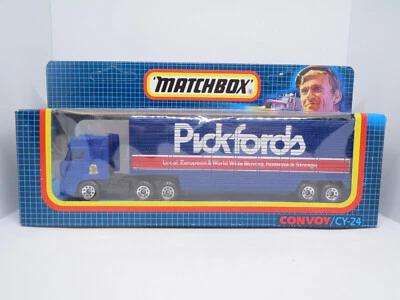 Matchbox Convoy CY24 DAF 3300 Space Cab PICKFORDS Removals 1988 MIB Unpunched - Image 1 of 4