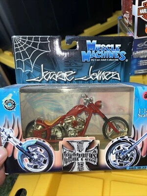 2003 West Coast Choppers Muscle Machines JESSE JAMES  CFL-RIGID Chopper 1/18 - Image 1 of 4
