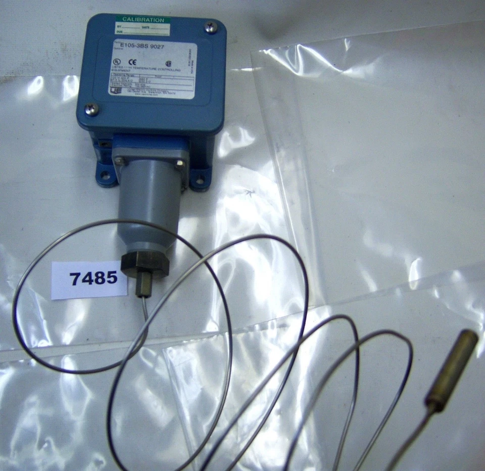 United Electric Temperature Controller E105-3BS-9027 - Image 1 of 2