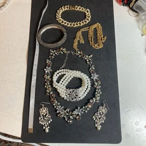 Silver Tone And Gold Tone Rhinestone Crystal Statement Jewelry Lot  B145  - Picture 1 of 11
