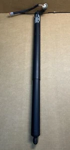 2017-2020 Chrysler Pacifica Rear Power Lift Gate Liftgate Hatch Strut 68230340AD - Picture 1 of 9