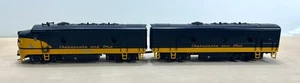 Locomotoras de latón ficticias HO Tenshodo C & O EMD F-9 diésel A Powered B - Imagen 1 de 12