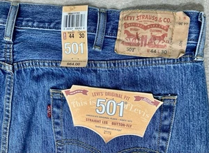 Levis 501 Jeans Herren 44x30 Original Fit Straight Leg Button Fly Denim NEU Neu mit Etikett - Bild 1 von 15