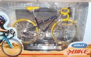 Racing Bike -  Porsche R type - Model -  Moving Parts - 10cm High - Picture 1 of 4