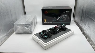  SPA18S594 Sparkmodel Mercedes-AMG F1 W12 E Performance L. Hamilton winner  - Imagen 1 de 4