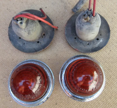 2x Reliant Regal and Early Land Rover Glass Rear / Brake Lights - Image 1 of 4