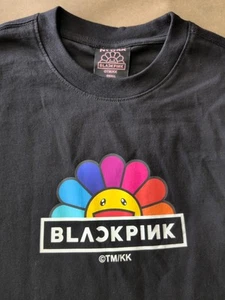 Neu mit Etikett schwarz pink + Takashi Murakami Pandakashi Logo T-Shirt Unisex Small - Bild 1 von 2