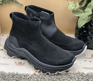 New SOREL Kinetic Breakthru Acadia Waterproof Sneaker Booties Women's Size 9 - Picture 1 of 9