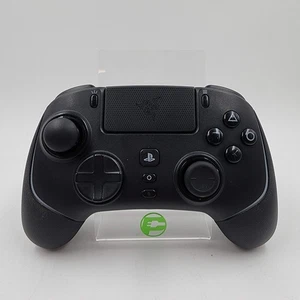Mando Razer Wolverine 2 PS5 RZ06-0471 - Imagen 1 de 7