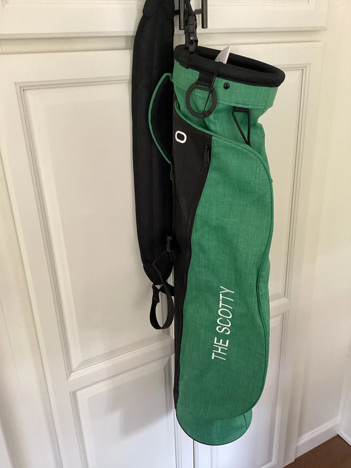 Lightweight Titleist Carry Bag - Image 1 of 4