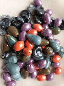 500g Lovely Ceramic Decorative Chunky Beads- Assorted Colours & Shapes - Picture 1 of 2