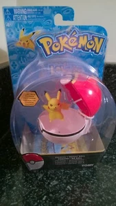 Pokemon Tomy  Clip & Carry Clip On Pikachu Figure Repeat Ball Poke Ball Carded  - Picture 1 of 6