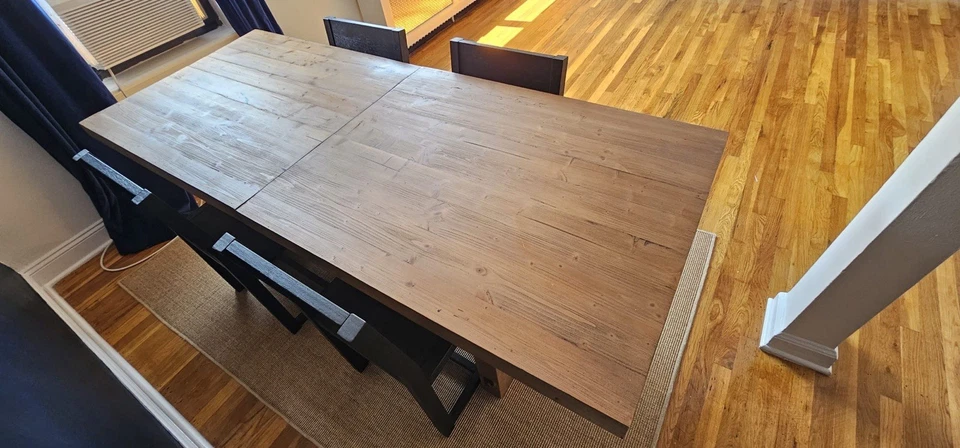 Mesa de madera recuperada Pottery Barn North Foto 1 de 4