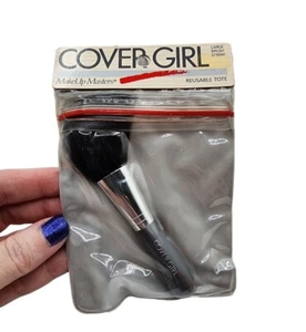 De colección Covergirl Maquillaje Maestros Cepillo Grande Reedición Cubierta Niña Nuevo Utilería Manija Gris - Imagen 1 de 3