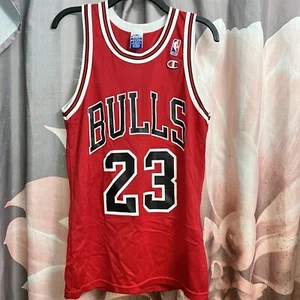 Vtg Michael Jordan Jersey #23 Chicago Bulls Champion Size Mens 36 S Red - Picture 1 of 4