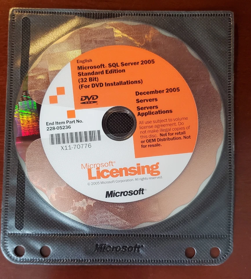Microsoft SQL Server 2005 DVD 32 Bit December 2005 Licensing - Image 1 of 1