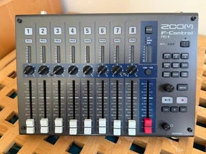 Zoom FRC-8 F-Control F Series Remote Controller including carry case - Imagen 1 de 8