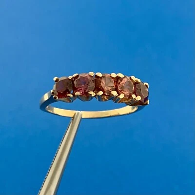 Precioso anillo de oro amarillo de 14k corte redondo granate rojo espectro puntas talla 7 Foto 1 de 4