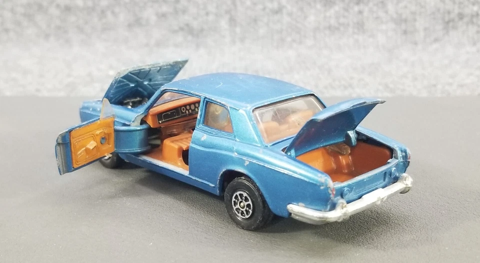 VINTAGE CORGI TOYS 1/43 WHIZZWHEELS ROLLS ROYCE SILVER SHADOW BLUE - Image 1 of 4