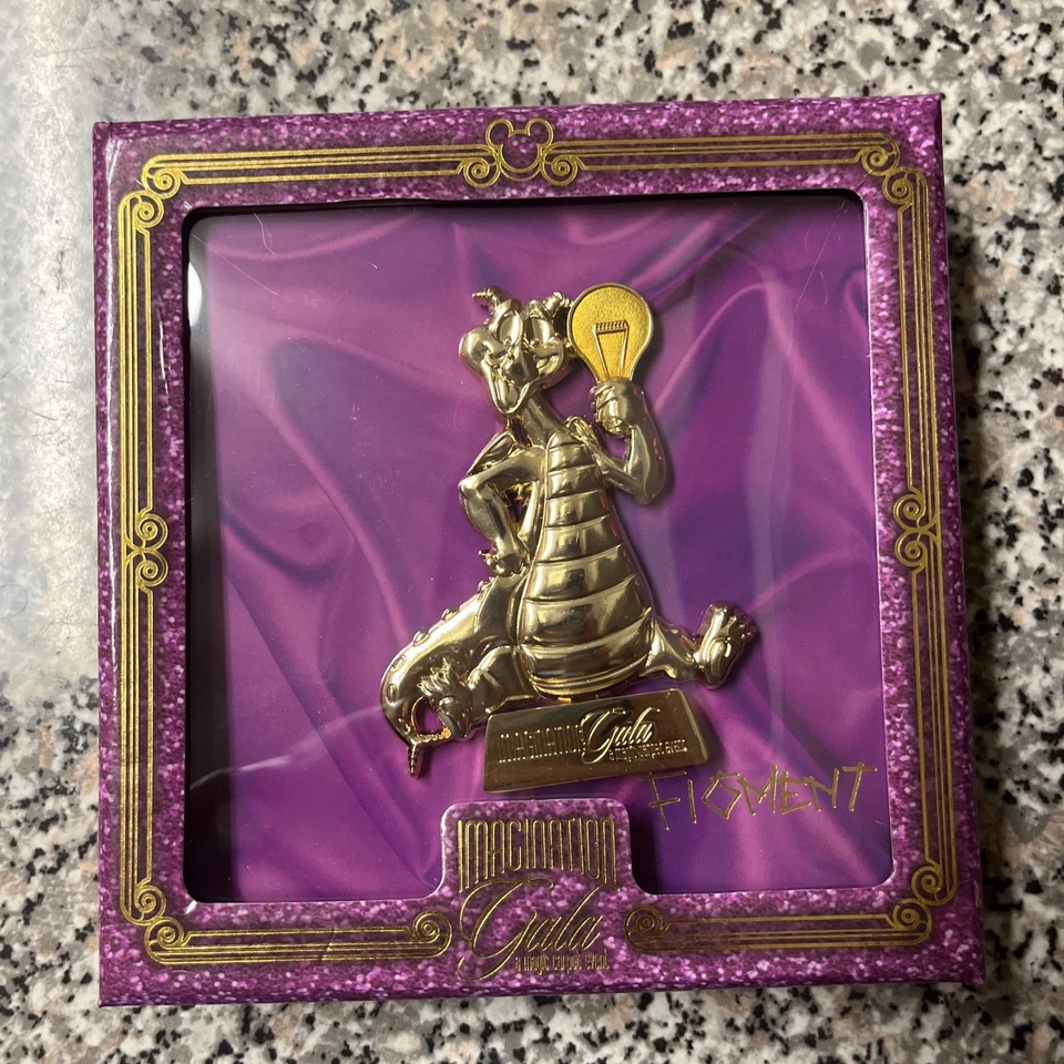 PIN JUMBO DISNEY WDW IMAGINACIÓN GALA FIGURA DORADA PREMIO EN CAJA LE 750 Foto 1 de 4
