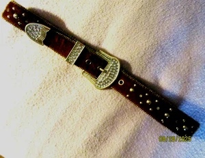 VINTAGE DAMEN RINDSLEDER GÜRTEL MIT SCHMUCKSTEINEN GRÖSSE MED. Farbe ist braun - Bild 1 von 5