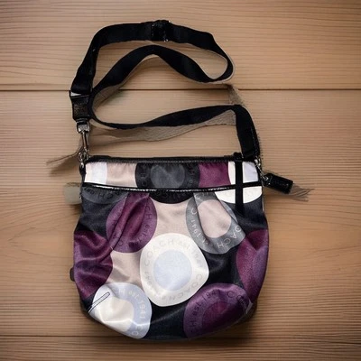 Bandolera de seda con logotipo de Coach púrpura y marrón BOLSO BOLSO DE MANO ESTILO SÚPER LINDO Círculos Foto 1 de 4