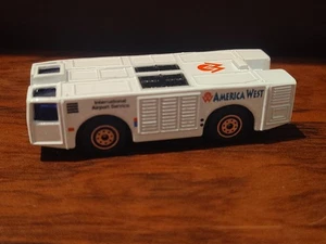 America West Airlines Diecast Servizio Aeroporto Internazionale Trasporto Bus 2,75" - Foto 1 di 10