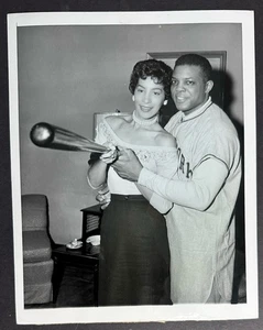 1956 Willie Mays Margherite 7x9" s/w Sport Vintage Foto New York Giants HOF MVP - Bild 1 von 2