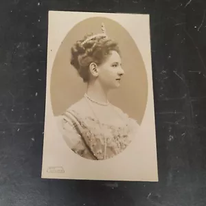 Queen Wilhelmina Dutch Holland Royalty Real Photo Postcard - Picture 1 of 2