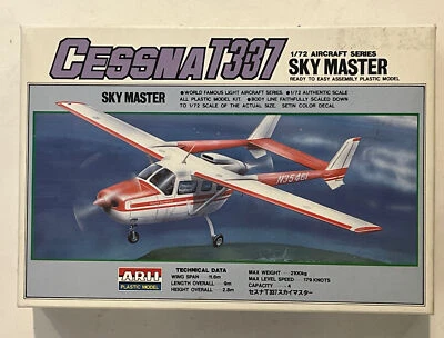 Cessna T337 sky master  (ARII plastic model kits) 1-72 USA - Image 1 of 4
