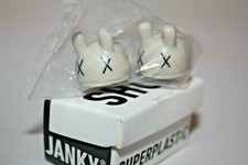 SUPERPLASTIC  JANKY SERIES 1 DEAD BUNNY SLIPPERS NEW SEALED TOY ART PAUL BUDNITZ