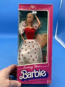 Loving You Barbie bambola She's Everyone's Sweetheart 1983 Mattel # 7072 nuovo con scatola - Foto 1 di 6